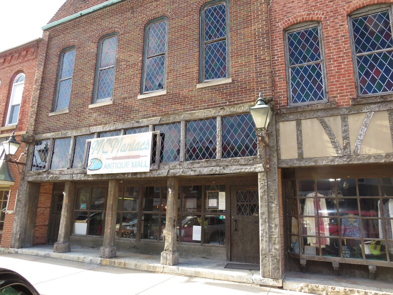 More Photos Of 110-112 W Washington st, Morris General Retail For Sale
