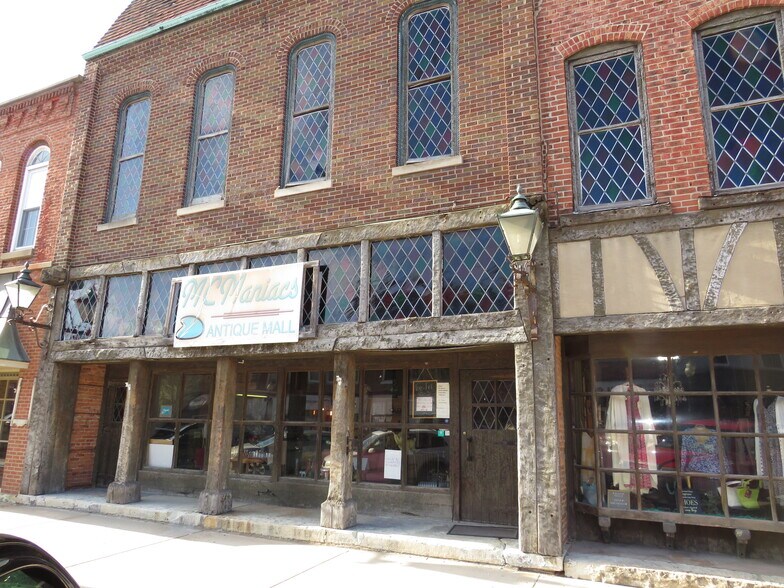 More Photos Of 110-112 W Washington st, Morris General Retail For Sale