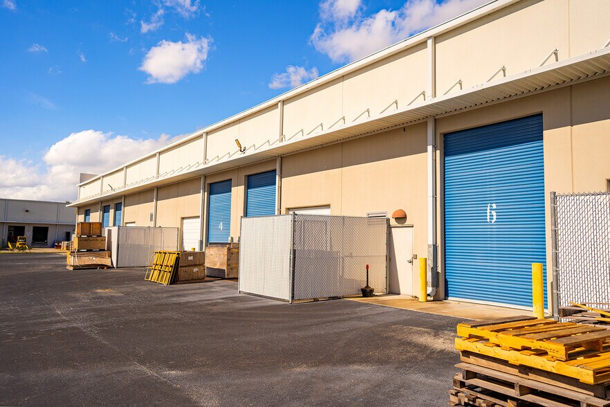 More Photos Of 6333 McCoy Rd, Orlando Warehouse For Sale
