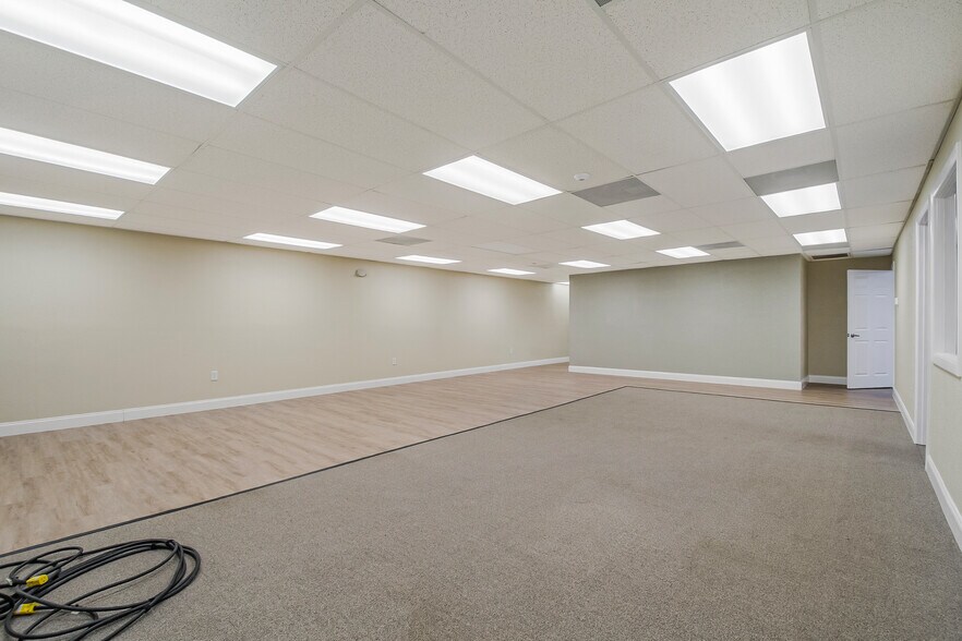 More Photos Of 440 Plumosa Ave, Casselberry Warehouse For Lease