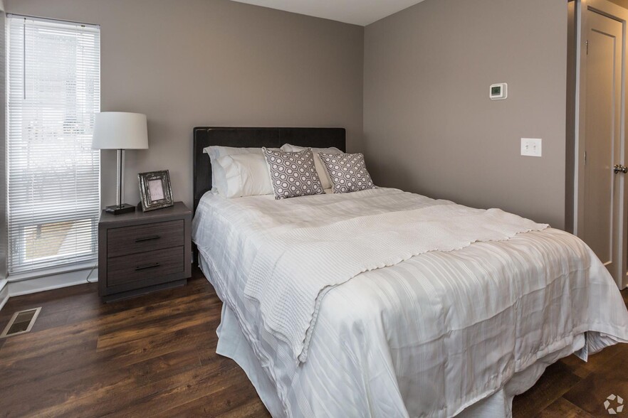 More Photos Of 1421 E 15th St, Cleveland Apartments For Sale