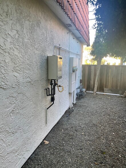 More Photos Of 96 W Campbell Ave, Campbell Office For Lease