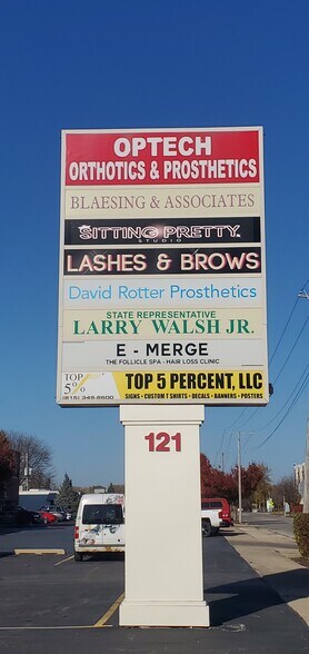 More Photos Of 121 Springfield Ave, Joliet Storefront Retail Office For Lease