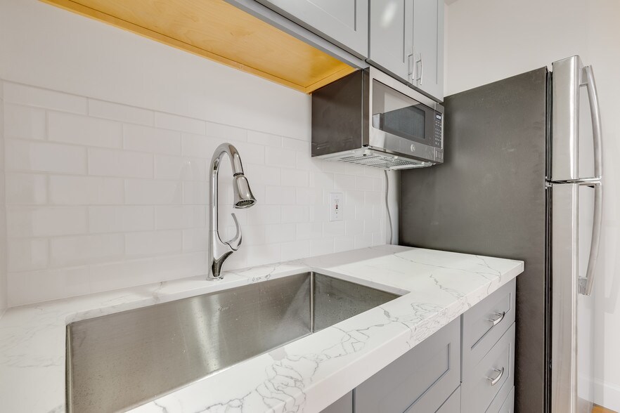 More Photos Of 3415 Cesar Chavez, San Francisco Medical For Sale