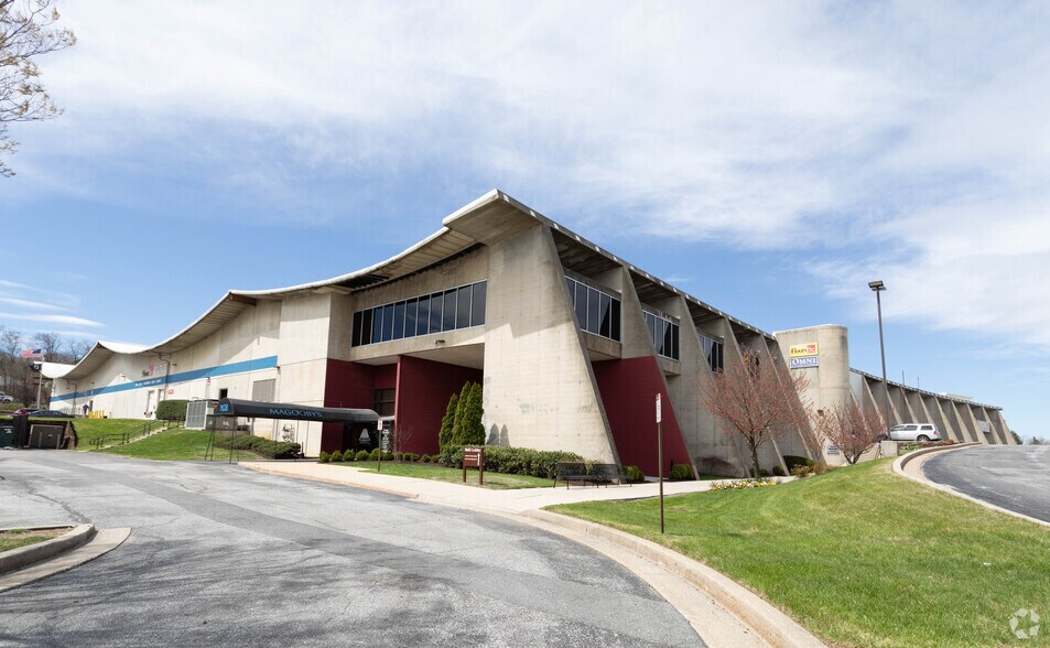 More Photos Of 9603 Deereco Rd, Timonium Light Manufacturing For Lease