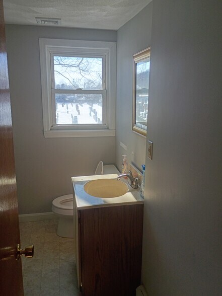 More Photos Of 247 Main St, North Reading Office For Lease