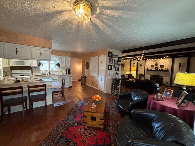 More Photos Of 4608 Medina Rd, Copley Office Residential For Sale