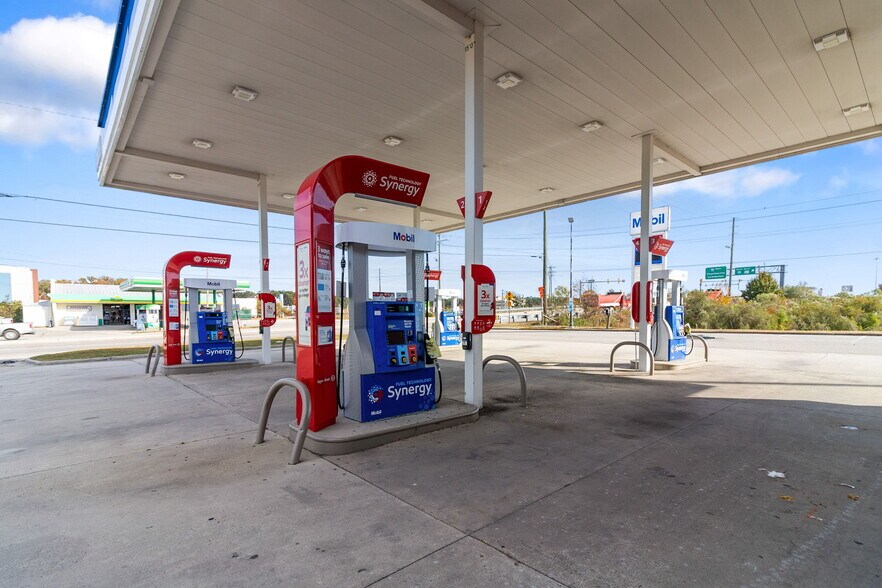 More Photos Of 5105 N Fayetteville Rd, Lumberton General Retail For Sale