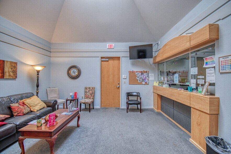More Photos Of 3280 Marshall Ave, Norman Office For Sale