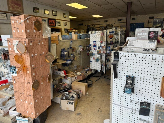 More Photos Of 3412 Pelham Pky, Pelham General Retail For Sale
