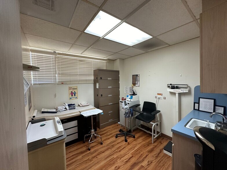 More Photos Of 4950 San Bernardino St, Montclair Medical For Sale