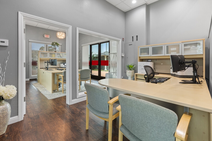 More Photos Of 1051 Kakala St, Kapolei Storefront Retail Office For Lease