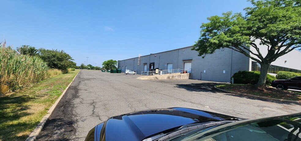 More Photos Of 116 Corporate Blvd, South Plainfield Warehouse For Lease
