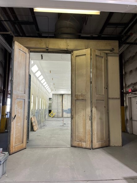 More Photos Of 1214 Gas Plant Rd, San Angelo Manufacturing For Sale