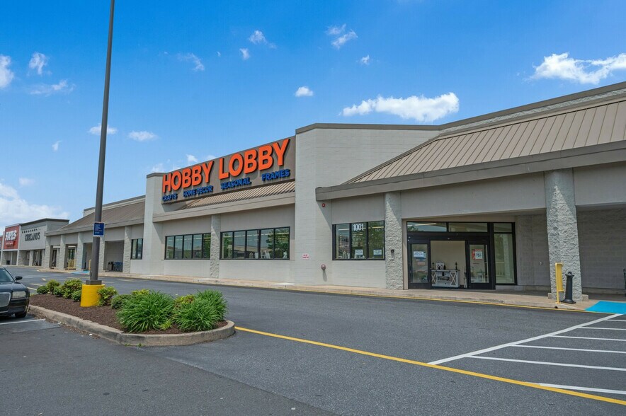More Photos Of 1001 N DuPont Hwy, Dover Unknown For Lease