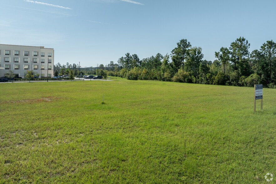More Photos Of Jeremiah St, Middleburg Land For Lease