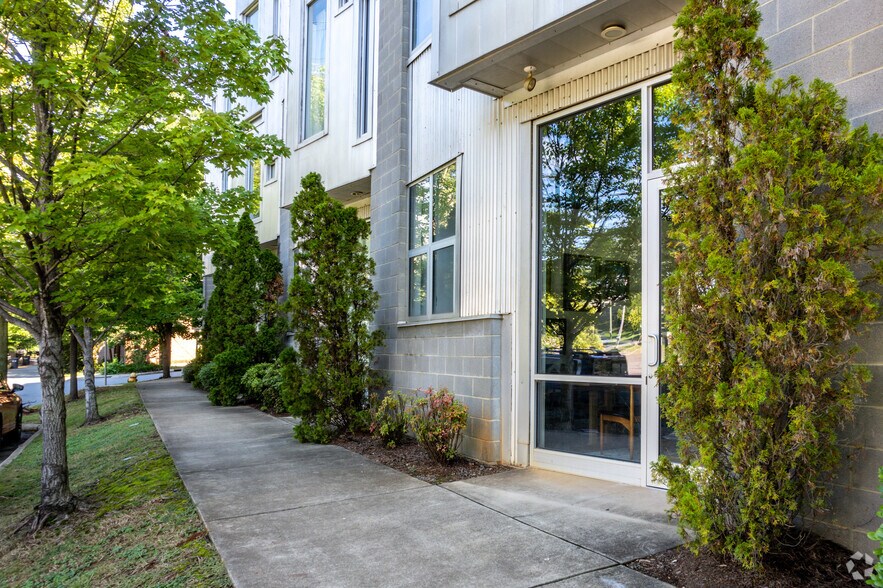More Photos Of 1600 Fulton Ave, Charlotte Apartments For Lease