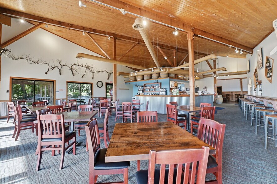 More Photos Of 2637 S Cleveland Massillon Rd, Barberton Winery Vineyard For Sale
