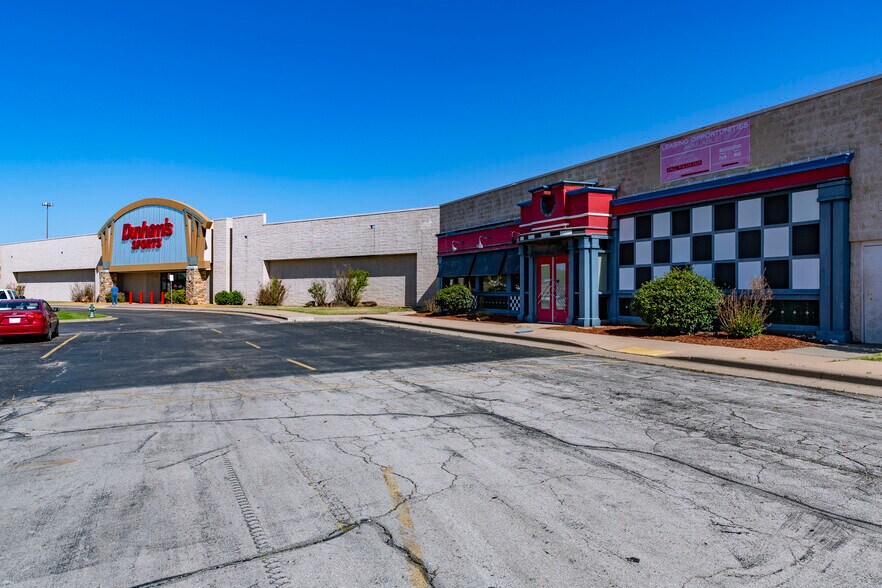 More Photos Of 2350 SE Washington Blvd, Bartlesville Unknown For Lease