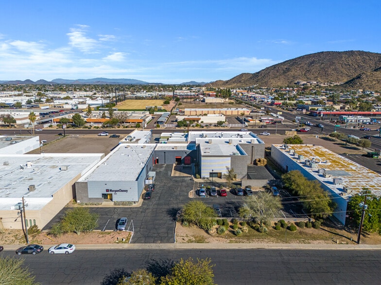 More Photos Of 1926 W North Ln, Phoenix Distribution For Lease