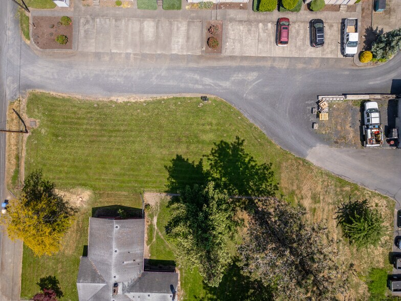 More Photos Of 1933-1935 S Market Blvd, Chehalis Apartments For Sale