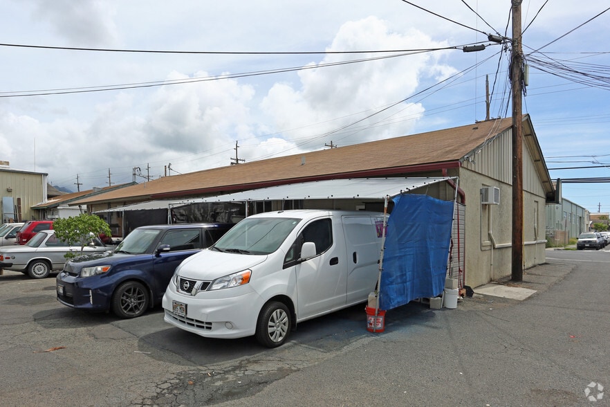 More Photos Of 148-206 Mokauea St, Honolulu Unknown For Lease