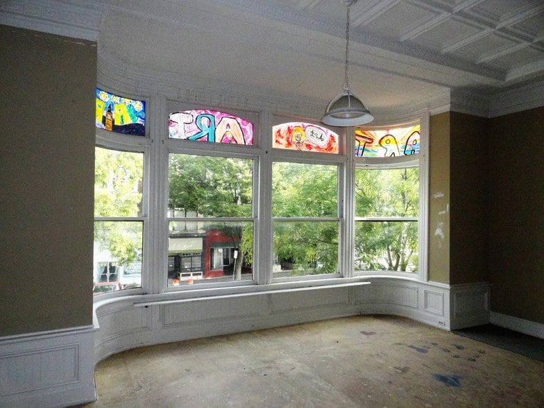 More Photos Of 254 E High St, Pottstown Storefront Retail Office For Sale