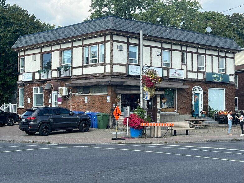 Primary Photo Of 17 Av De La Baie-De-Valois, Pointe-claire Loft Creative Space For Lease