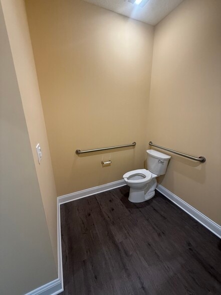 More Photos Of 100 Roberts Village Ct, Fruit Cove Unknown For Lease