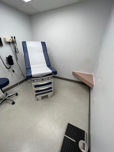 More Photos Of 3200 Sunset Ave, Ocean Medical For Lease