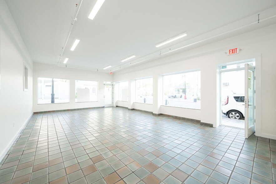 More Photos Of 1110 Truman Ave, Key West General Retail For Lease