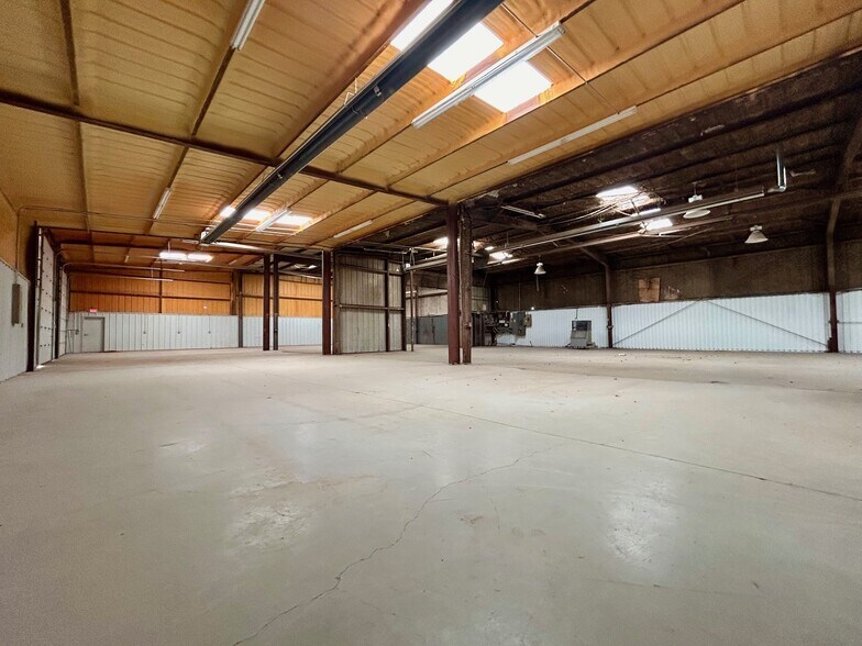 More Photos Of 2306 Garden City Hwy, Midland Warehouse For Sale