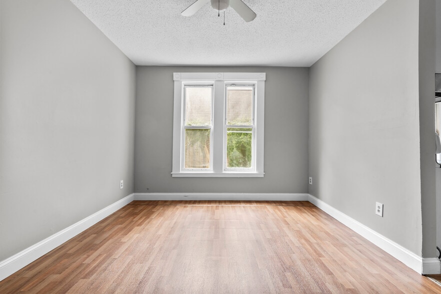 More Photos Of 5 Hill St, Waterbury Apartments For Sale