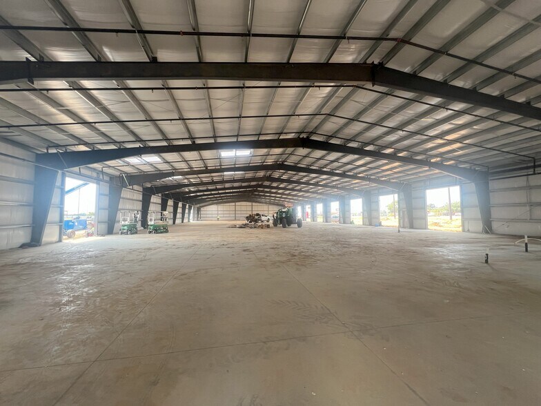 More Photos Of 12300 S Pipeline Rd, Euless Warehouse For Sale