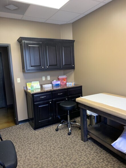 More Photos Of 20 Medical Center Dr, Jasper Medical For Lease