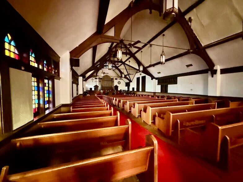 More Photos Of 310 N Fulton St, Marshall Recycling Center For Sale