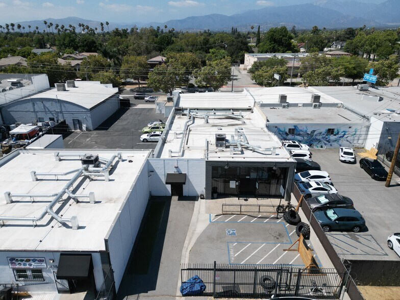 More Photos Of 440 E Holt Ave, Pomona Storefront For Lease