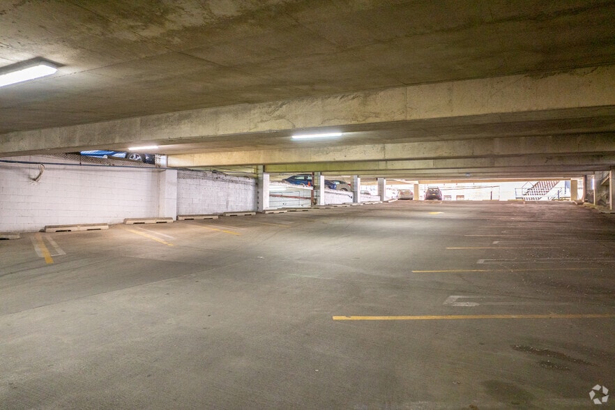 More Photos Of 17 S New York Ave, Atlantic City Parking Garage For Lease