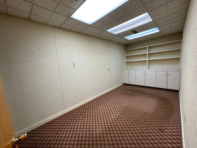 More Photos Of 2630 E Chestnut Ave, Vineland Medical For Sale