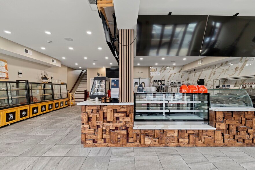 More Photos Of 1627 E Passyunk Ave, Philadelphia Storefront Retail Residential For Sale