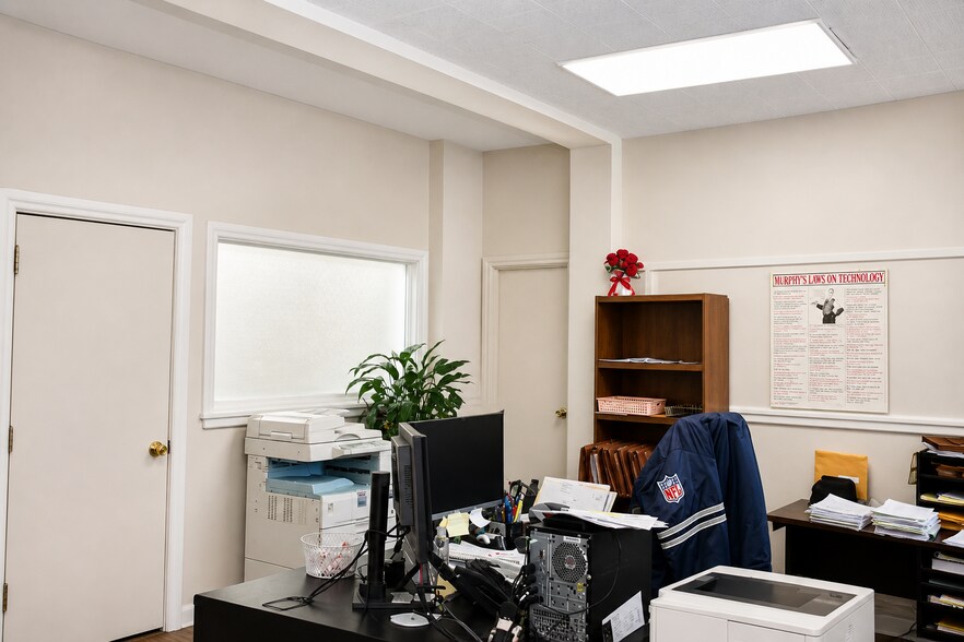 More Photos Of 1607 Bland St, Bluefield Storefront Retail Office For Sale