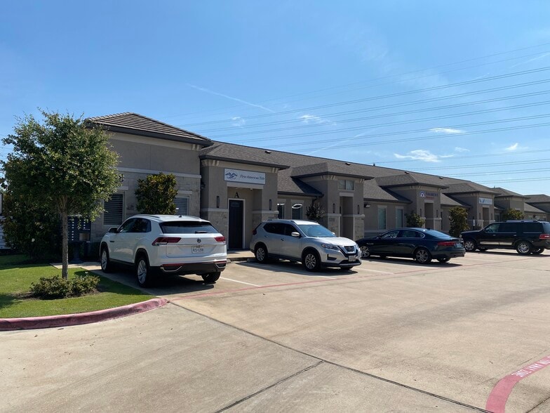 More Photos Of 12250 Queenston Blvd, Houston Office For Lease