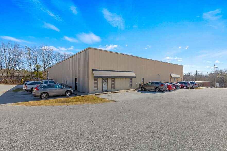 Primary Photo Of 11 N Kings Rd, Greenville Warehouse For Lease