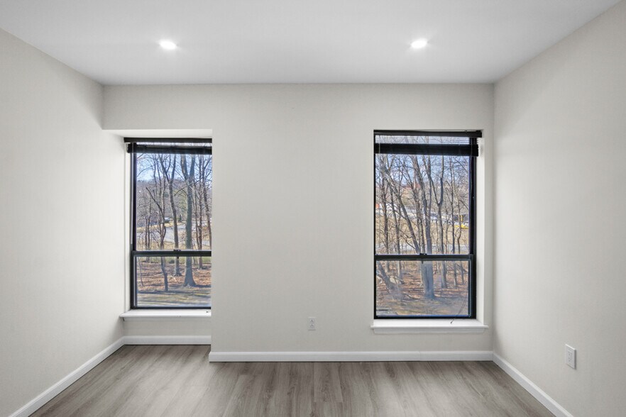 More Photos Of 55 Old Turnpike Rd, Nanuet Office For Lease