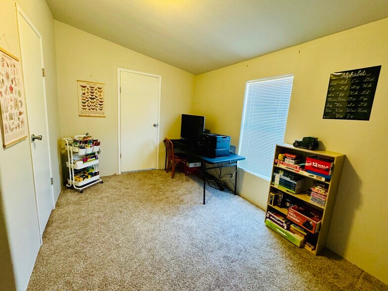 More Photos Of 55 E Kuehn St, Quartzsite Trailer Camper Park For Sale