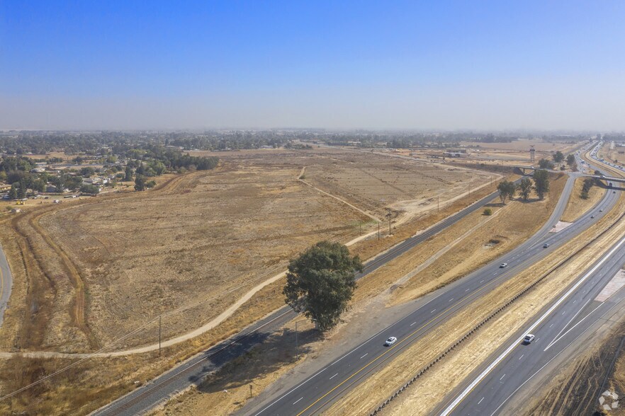 More Photos Of Ave 17, Madera Land For Lease