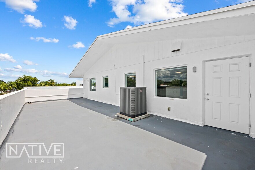More Photos Of 702-706 NE 1st Ave, Fort Lauderdale Restaurant For Lease