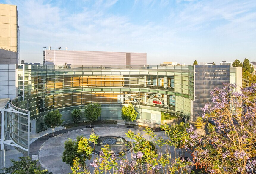 More Photos Of 2100 W 3rd St, Los Angeles Medical For Lease