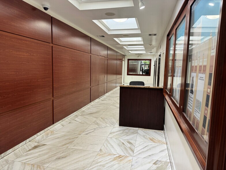 More Photos Of 168 SE 1st St, Miami Loft Creative Space For Lease