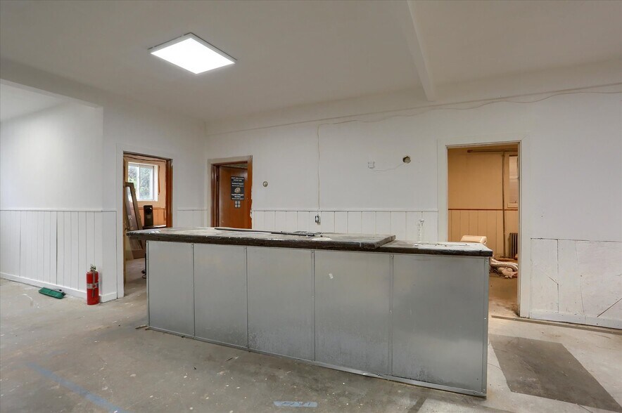 More Photos Of 5948 Linglestown Rd, Harrisburg Restaurant For Sale